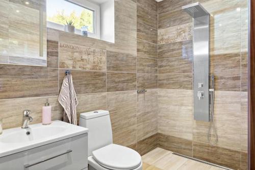 At uncle Rom in Onsala At uncle Rom in Onsala