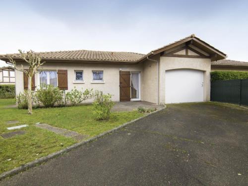 Holiday Home Bosquet aux Ecureuils by Interhome in Route de Scoorts Holiday Home Bosquet aux Ecureuils by Interhome in Route de Scoorts
