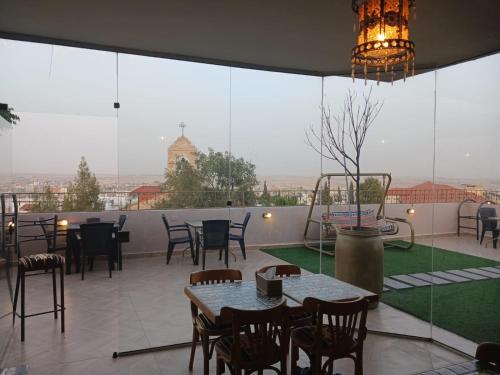 모압 랜드 호텔 (Moab Land Hotel) in 마다바 모압 랜드 호텔 (Moab Land Hotel) in 마다바