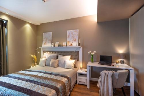 Seaside Symphony Suite by AESTHAVEN