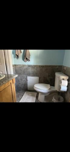 Close and Cozy Home near Will Rogers Park Close and Cozy Home near Will Rogers Park