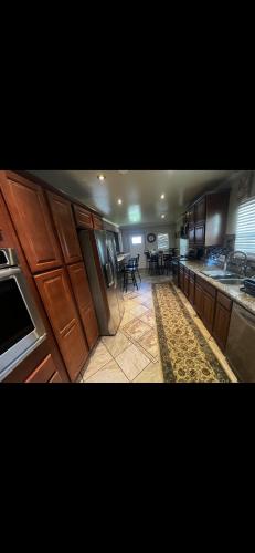 Close and Cozy Home near Will Rogers Park Close and Cozy Home near Will Rogers Park