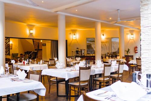 Restaurante, Nkosi Guest Lodge in Victoria Falls Restaurante, Nkosi Guest Lodge in Victoria Falls