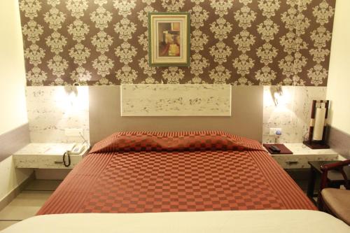 โรงแรมเคียน เรซิเดนซี (Hotel Gian Residency) in กรนาล โรงแรมเคียน เรซิเดนซี (Hotel Gian Residency) in กรนาล
