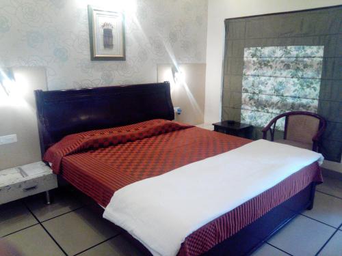 โรงแรมเคียน เรซิเดนซี (Hotel Gian Residency) in กรนาล โรงแรมเคียน เรซิเดนซี (Hotel Gian Residency) in กรนาล