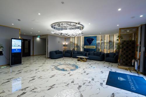 Grand Sapphire Hotel & Banqueting in Croydon Grand Sapphire Hotel & Banqueting in Croydon