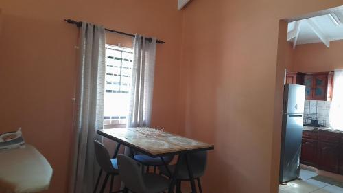 Instalaciones, Angie's Cove, modern get-away overlooking Castries in Castries Instalaciones, Angie's Cove, modern get-away overlooking Castries in Castries