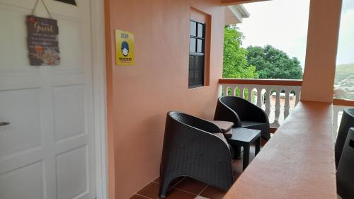 バルコニー/テラス, Angie's Cove, modern get-away overlooking Castries in カストリース バルコニー/テラス, Angie's Cove, modern get-away overlooking Castries in カストリース