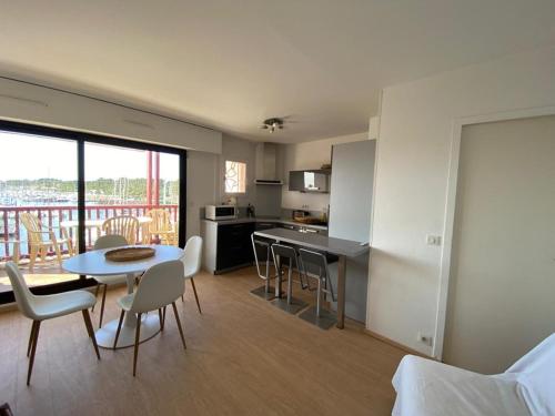 Appartement climatisé pour 4 avec balcon et parking à Capbreton - FR-1-413-101 (Appartement climatise pour 4 avec balcon et parking a Capbreton - FR-1-413-101) in Capbreton Appartement climatisé pour 4 avec balcon et parking à Capbreton - FR-1-413-101 (Appartement climatise pour 4 avec balcon et parking a Capbreton - FR-1-413-101) in Capbreton