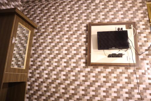 Facilities, Hotel PR Palace in Hussainganj Facilities, Hotel PR Palace in Hussainganj