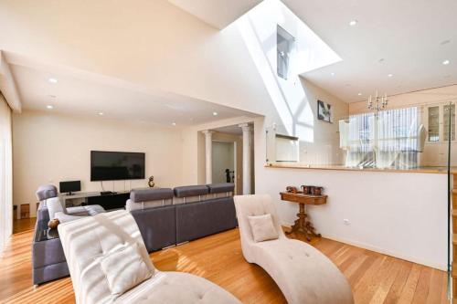 Shared lounge/TV area, Rio in Porto in Rio Tinto Shared lounge/TV area, Rio in Porto in Rio Tinto