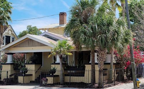 Unterkunft von außen, Palm Villa Hostel in Tampa (FL) Unterkunft von außen, Palm Villa Hostel in Tampa (FL)