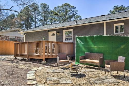 Fire Pit and Deck Atlanta Home about 8 Mi to Dwtn! in Collier Heights Fire Pit and Deck Atlanta Home about 8 Mi to Dwtn! in Collier Heights