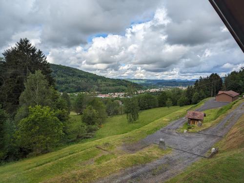Gîte Plainfaing, 4 pièces, 6 personnes - FR-1-589-267 ("Chalet Confort 3 Chambres avec Cheminee au Cœur des Vosges, pres de Colmar et Route des Cretes" - F) in 普蘭凡 Gîte Plainfaing, 4 pièces, 6 personnes - FR-1-589-267 ("Chalet Confort 3 Chambres avec Cheminee au Cœur des Vosges, pres de Colmar et Route des Cretes" - F) in 普蘭凡