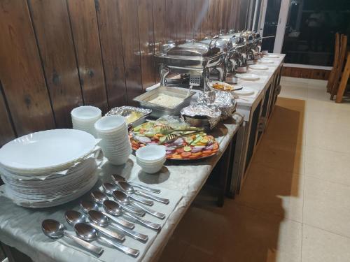 Їжа та напої, Hotel Savi Shallidrishya in Шимла Їжа та напої, Hotel Savi Shallidrishya in Шимла