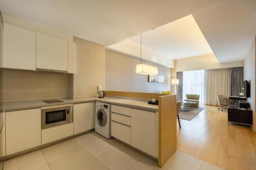 مطبخ, CM Service Apartment in مركز الرياضات الأولمبية مطبخ, CM Service Apartment in مركز الرياضات الأولمبية