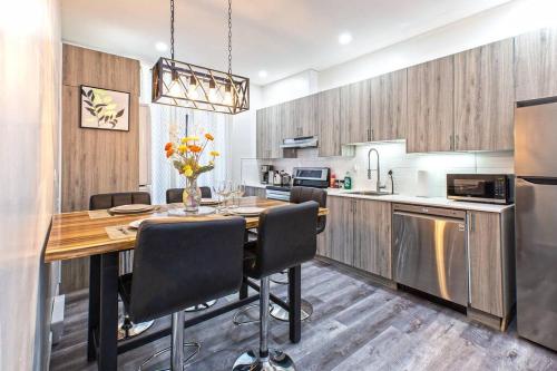 4404-Modern Luxury 2 BD, MTL in Southwest 4404-Modern Luxury 2 BD, MTL in Southwest