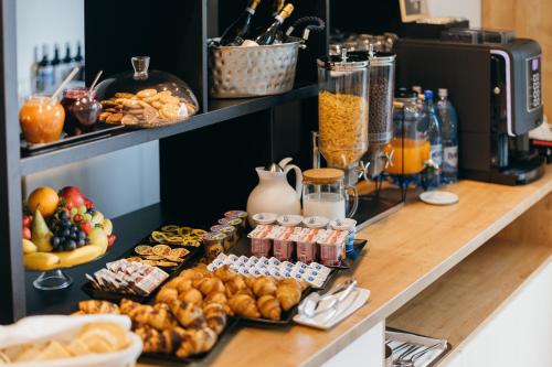 Mâncare şi băutură, HOTEL AGORA Mures in Târgu Mureș Mâncare şi băutură, HOTEL AGORA Mures in Târgu Mureș