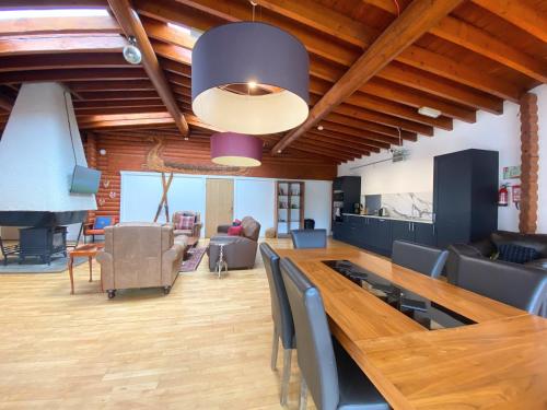 Kaoglen-GrandSuite-Hot Tub-Pitlochry-Dunkeld-Pet Friendly in كيركميشيل Kaoglen-GrandSuite-Hot Tub-Pitlochry-Dunkeld-Pet Friendly in كيركميشيل