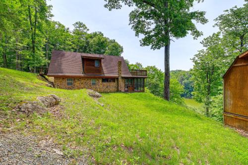 Peaceful South Holston Lake Cabin with Dock and Deck! in 弗吉尼亞州阿賓登 (VA) Peaceful South Holston Lake Cabin with Dock and Deck! in 弗吉尼亞州阿賓登 (VA)