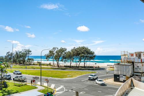 Beach, Rhapsody Resort in Gold Coast Beach, Rhapsody Resort in Gold Coast