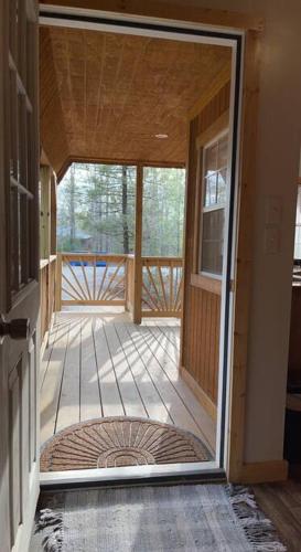 Charming 1 BR Compact Cabin in Marion (NC) Charming 1 BR Compact Cabin in Marion (NC)