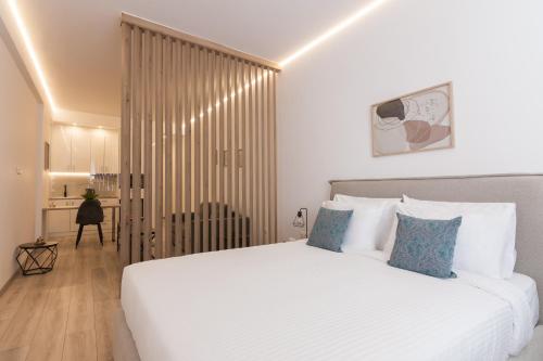 Athens Syntagma Ermou Studio