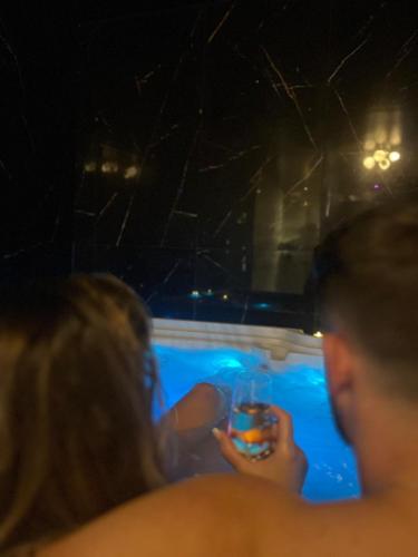 Pezsgőfürdő, Insolite Escapade avec Spa privatif in Pacy Sur Eure Pezsgőfürdő, Insolite Escapade avec Spa privatif in Pacy Sur Eure