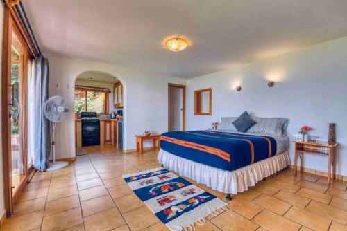 Casa Mariposa San Marcos Atitlán Lakefront Retreat (Casa Mariposa San Marcos Atitlan Lakefront Retreat) in San Marcos La Laguna Casa Mariposa San Marcos Atitlán Lakefront Retreat (Casa Mariposa San Marcos Atitlan Lakefront Retreat) in San Marcos La Laguna