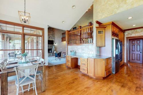 Grace and Grandeur-The Stables Estate in ماسيلون Grace and Grandeur-The Stables Estate in ماسيلون