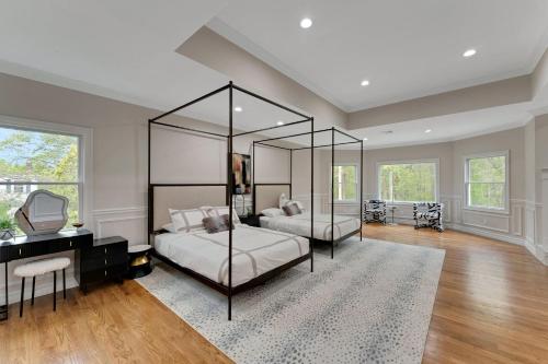 The President Mansion Luxurious 7BR Family Retreat in West Islip The President Mansion Luxurious 7BR Family Retreat in West Islip