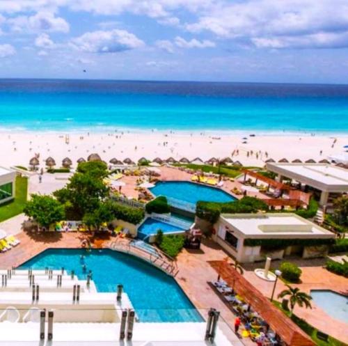 Zona Hotelera, acceso a la playa