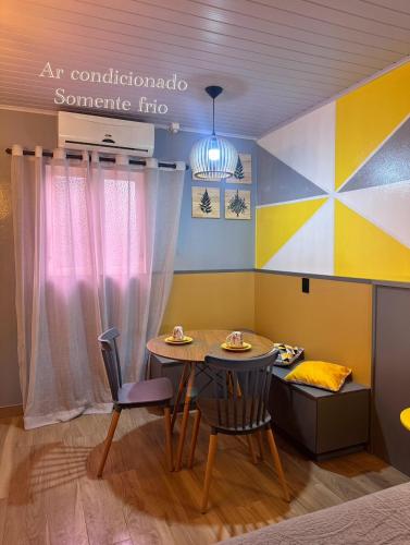 La vita hospedaria studio amarelo in Nova Veneza (Santa Catarina) La vita hospedaria studio amarelo in Nova Veneza (Santa Catarina)