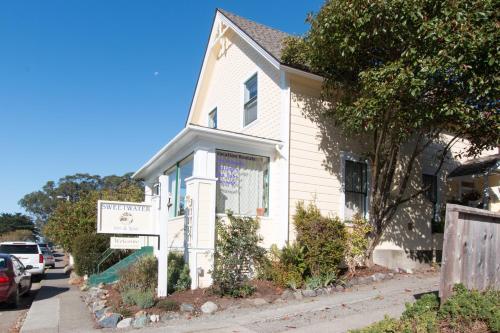 Entrance, Sweetwater Inn and Spa in Mendocino (CA) Entrance, Sweetwater Inn and Spa in Mendocino (CA)