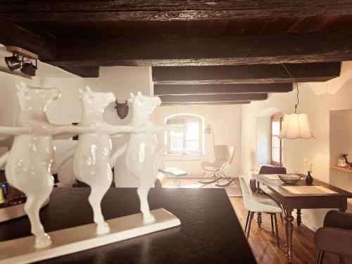 Facilities, Chalet Happy Cow - Top Lage nahe Bodensee, Rheinfall, Schaffhausen & Zurich - Landliche Idylle mit P in Ramsen Facilities, Chalet Happy Cow - Top Lage nahe Bodensee, Rheinfall, Schaffhausen & Zurich - Landliche Idylle mit P in Ramsen