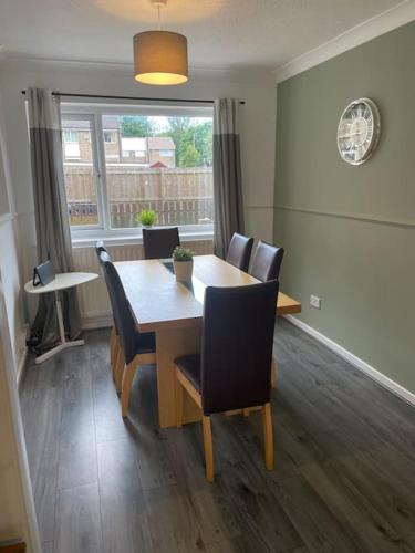 Duplicate Redcroft-3 Bdrm Sleeps 5 Quiet Residental Area near Newcastle Airport Duplicate Redcroft-3 Bdrm Sleeps 5 Quiet Residental Area near Newcastle Airport