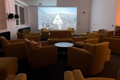 Shared lounge/TV area, Hotel Horni Pramen in Spindleruv Mlyn Shared lounge/TV area, Hotel Horni Pramen in Spindleruv Mlyn