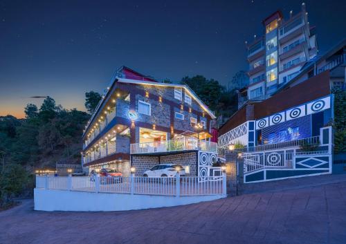 A szálláshely kívülről, Hotel Wood Stock Luxury-Mountain View in Kasauli A szálláshely kívülről, Hotel Wood Stock Luxury-Mountain View in Kasauli