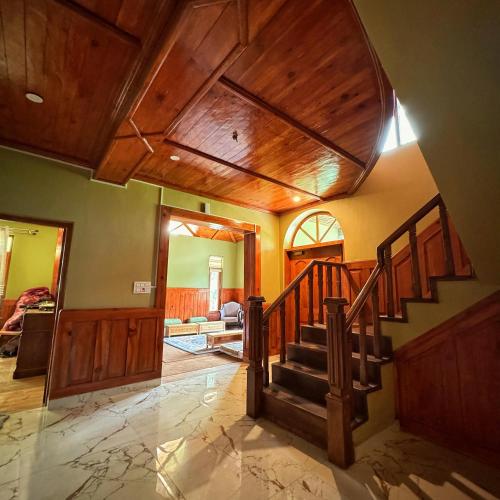 مدخل, Aangan - 3 BHK Himalayan Luxury Villa by Mid Orchard in Larankelo مدخل, Aangan - 3 BHK Himalayan Luxury Villa by Mid Orchard in Larankelo