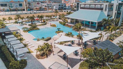 Фасада на хотела, Radisson Blu Aruba in Ноорд Фасада на хотела, Radisson Blu Aruba in Ноорд