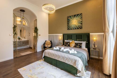 High-end Luxurious Quentin Residence in the Heart of Budapest