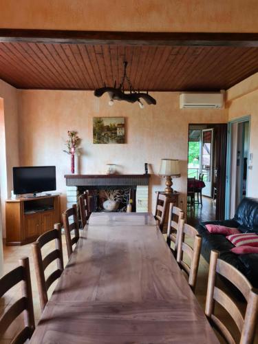 Maison à la campagne idéale famille et amis (Maison a la campagne ideale famille et amis) in Montayral Maison à la campagne idéale famille et amis (Maison a la campagne ideale famille et amis) in Montayral