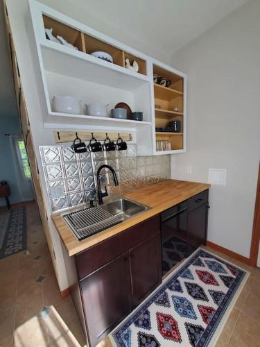 Ahrs Creek Retreat In the Timber in St Maries (ID) Ahrs Creek Retreat In the Timber in St Maries (ID)