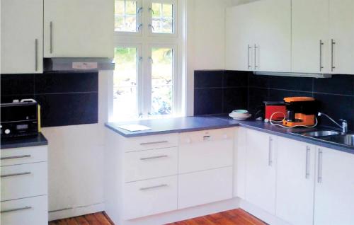 Cocina, 4 Bedroom Nice Home In Eidfjord in Eidfjord City Center Cocina, 4 Bedroom Nice Home In Eidfjord in Eidfjord City Center