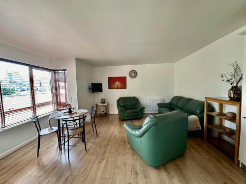 Old Town Apartment in Summerhill Old Town Apartment in Summerhill