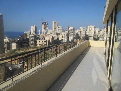 Terraza/balcón, Grand Suites Hotel in Raouche Terraza/balcón, Grand Suites Hotel in Raouche