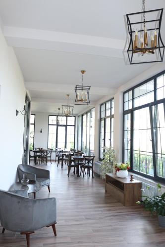 Ruang bersama/area TV, REDROOF country house hotel in Goris Ruang bersama/area TV, REDROOF country house hotel in Goris