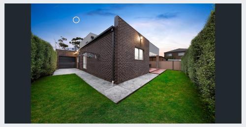 Modern Masterpiece Beautiful St Albans 4BR Home in St Albans Modern Masterpiece Beautiful St Albans 4BR Home in St Albans