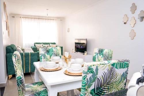 Executively furnished 3br apartment located 15minutes from JKIA in Athi River Executively furnished 3br apartment located 15minutes from JKIA in Athi River