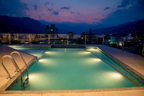 Swimmingpool, Hotel Matina Suites in Pokhara Swimmingpool, Hotel Matina Suites in Pokhara